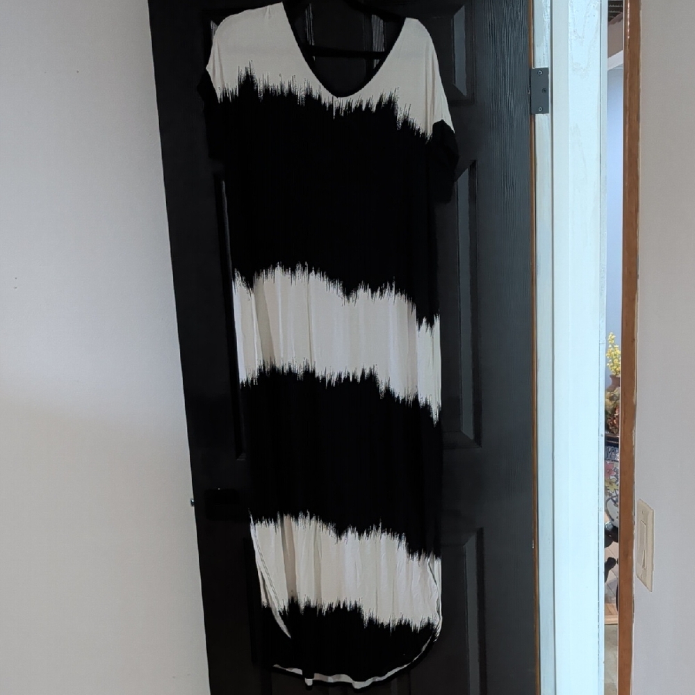 LuLaRoe Black and White Maxi Dress